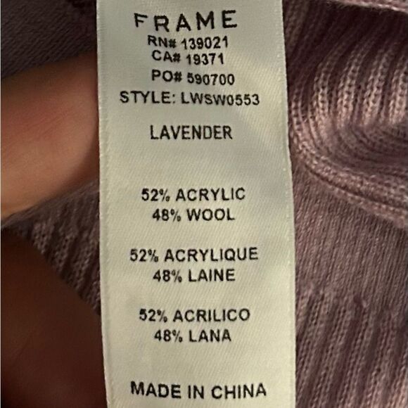 Frame Revolve Off the Shoulder Lilac Cardigan Sweater Size Medium New MSRP 280 - Picture 8 of 8